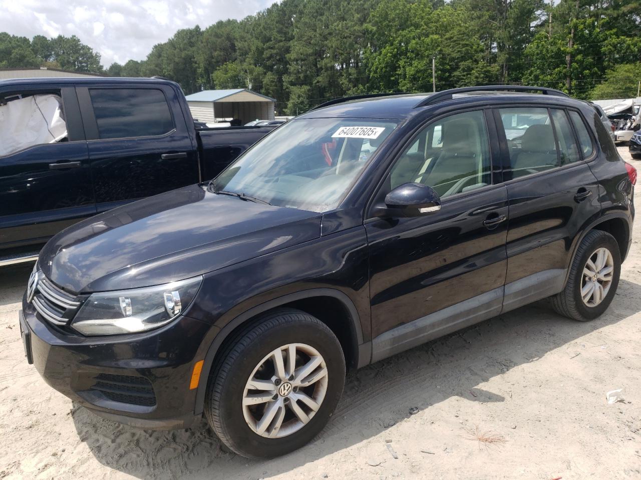 VOLKSWAGEN TIGUAN S