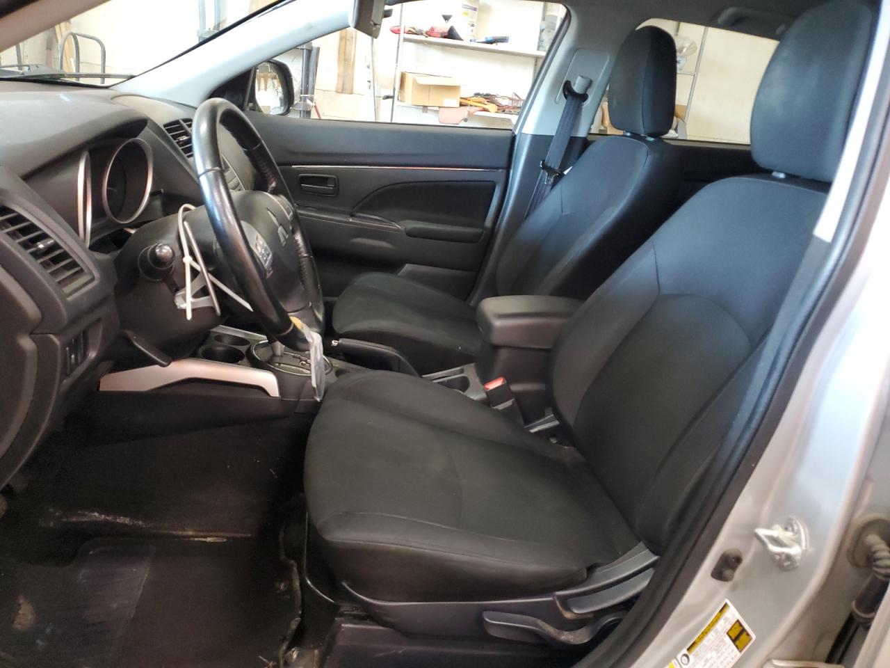 MITSUBISHI OUTLANDER ES