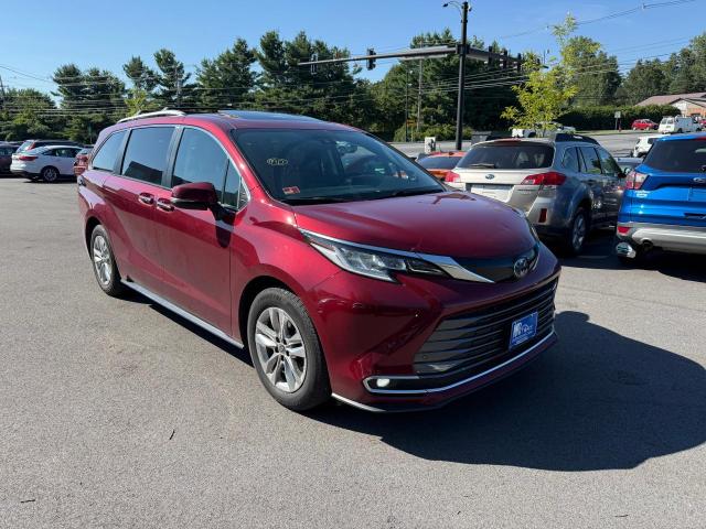 TOYOTA SIENNA LIM 2022 red  hybrid engine 5TDZSKFC9NS062998 photo #1