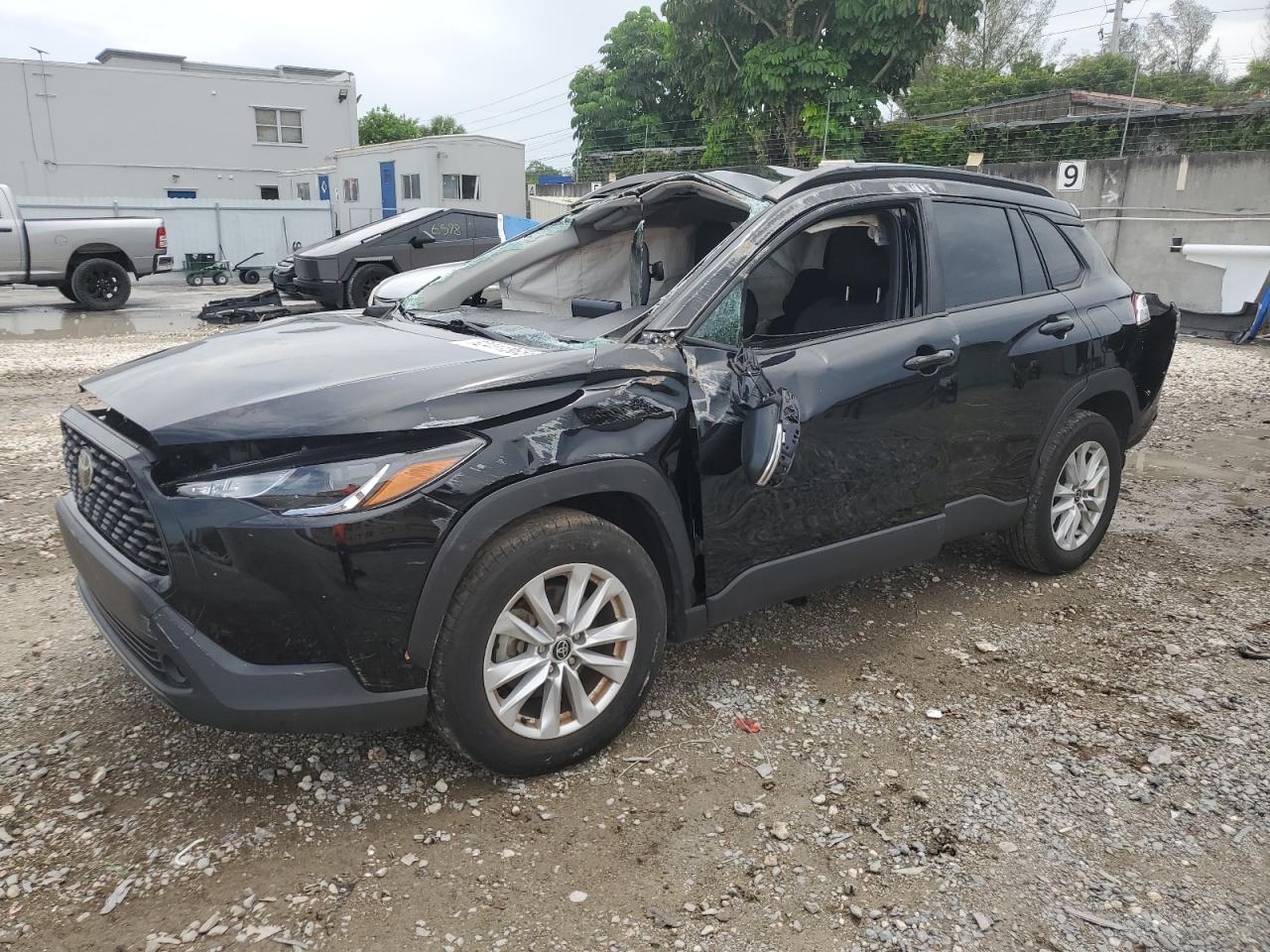 TOYOTA COROLLA CROSS LE