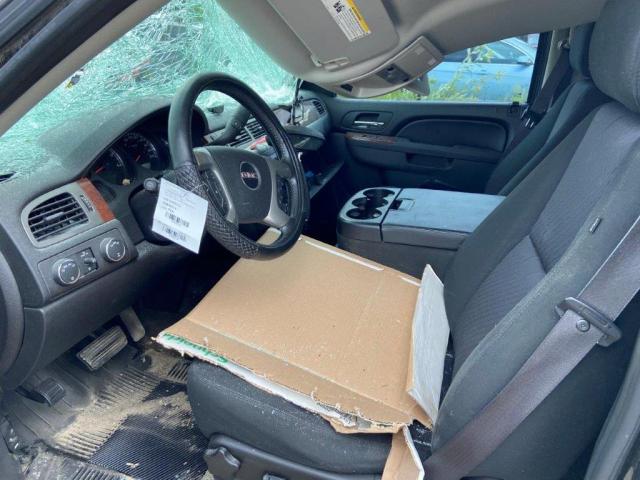 2012 GMC YUKON SLE - 1GKS2AE02CR110036