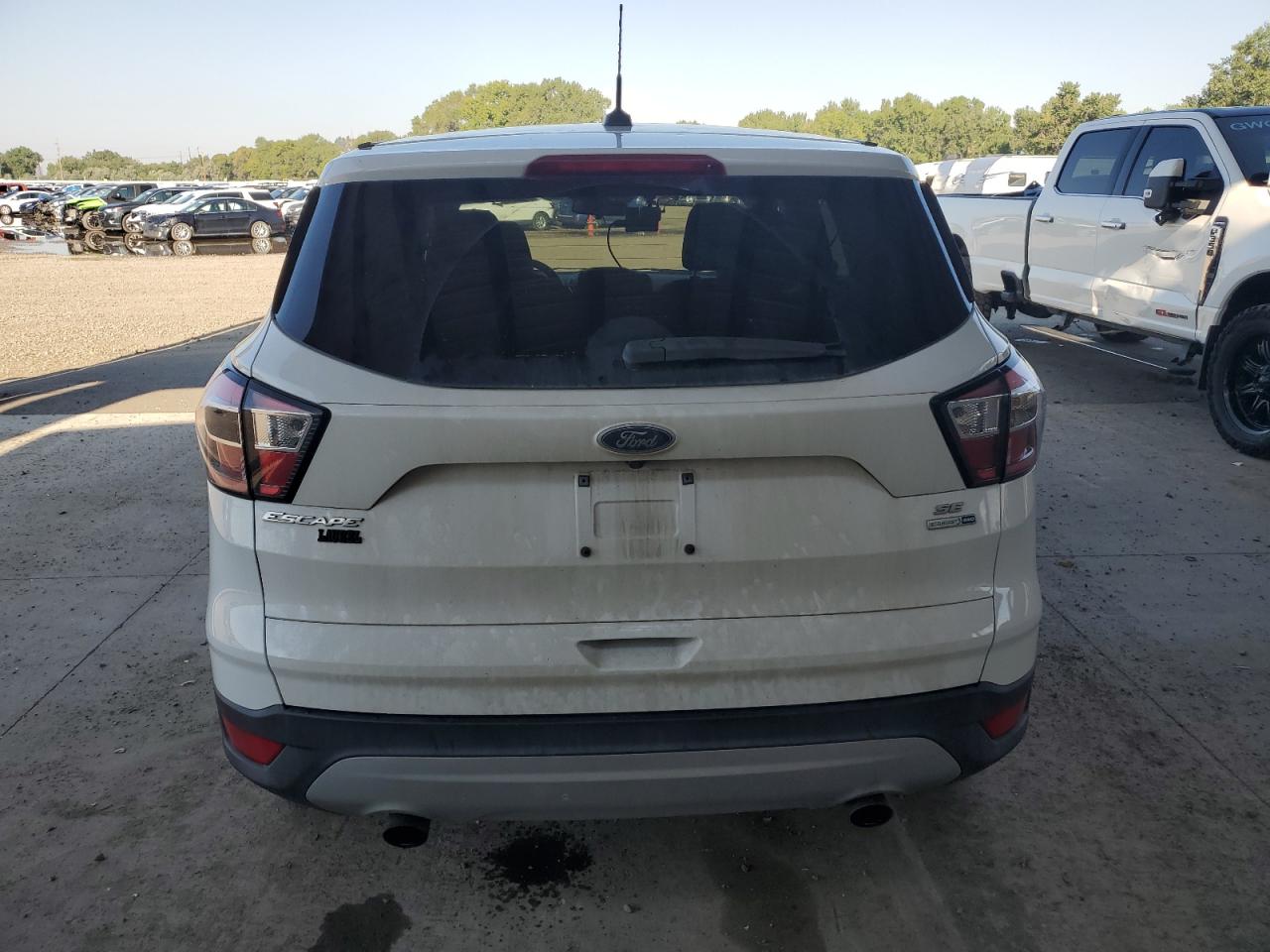 FORD ESCAPE SE