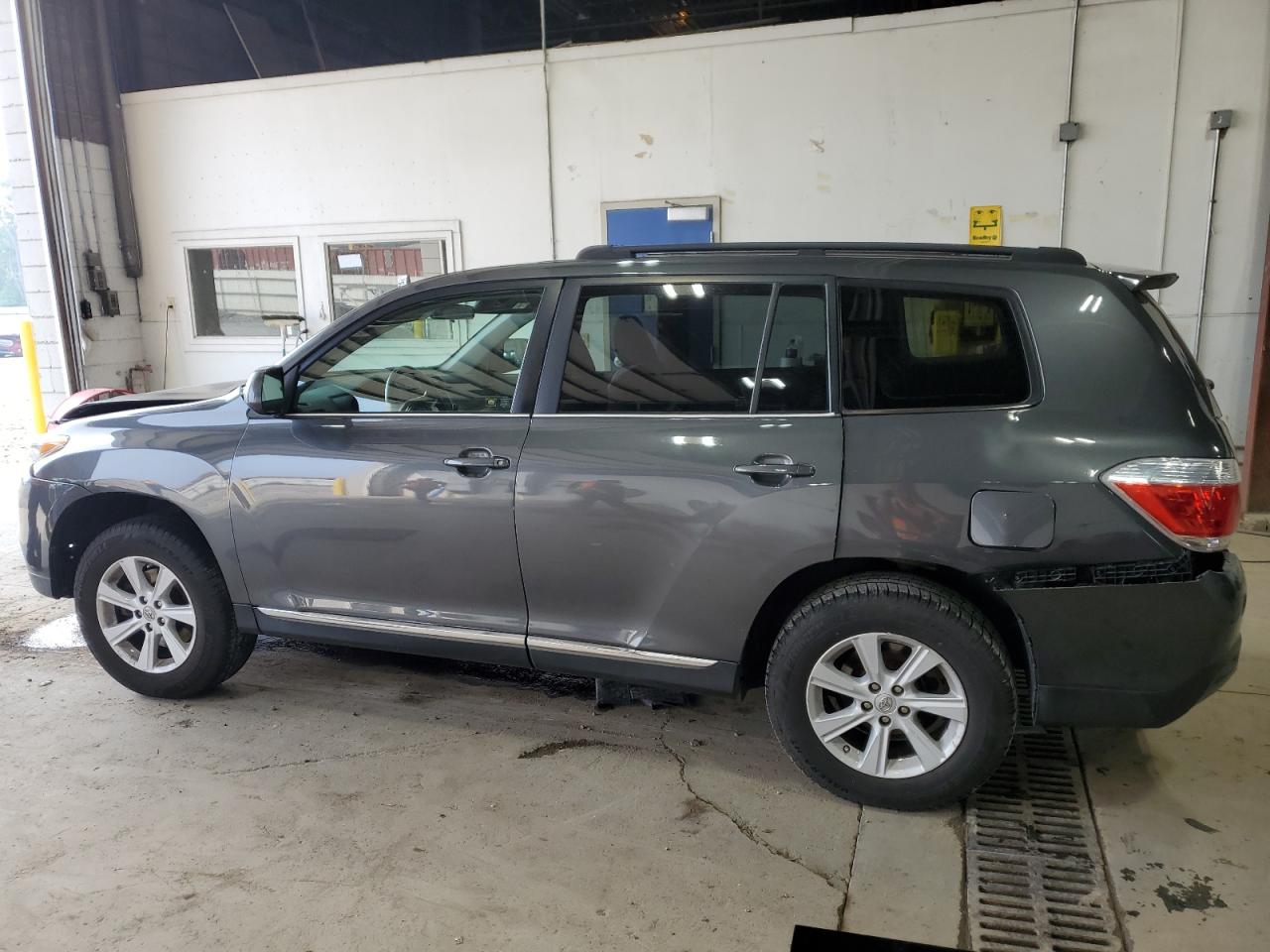 TOYOTA HIGHLANDER BASE