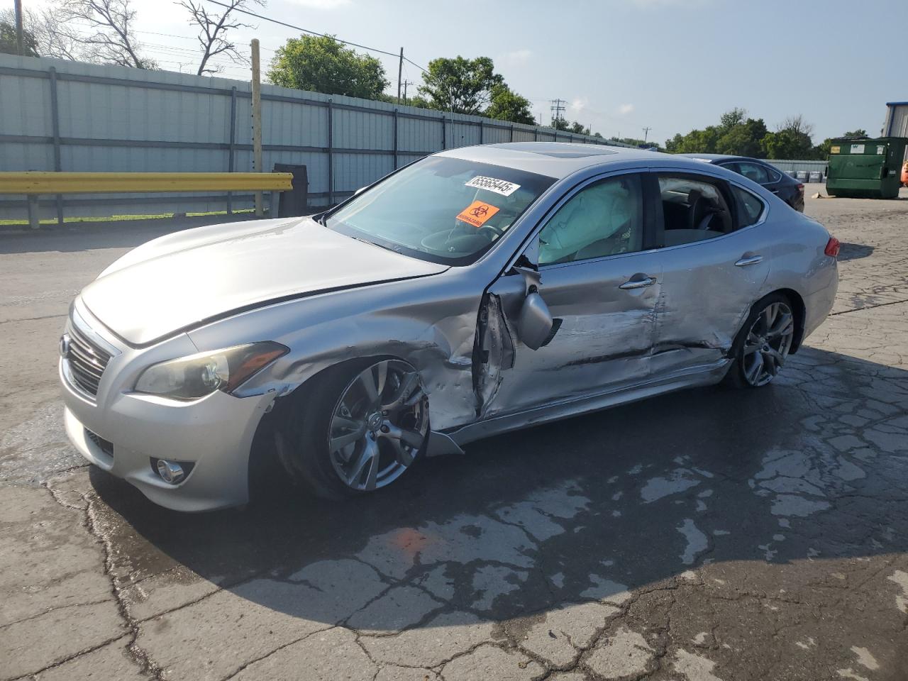 INFINITI M56