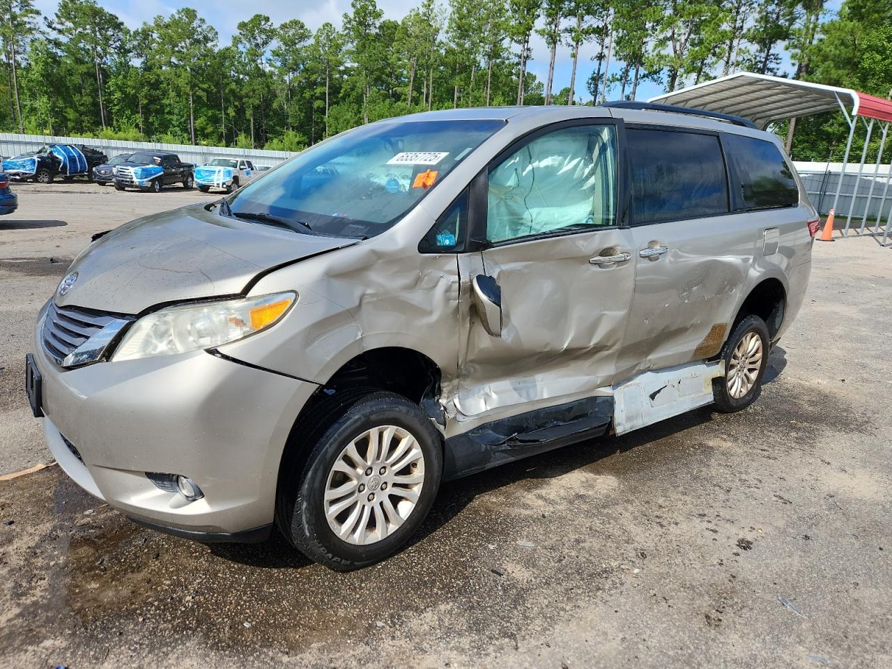 TOYOTA SIENNA XLE
