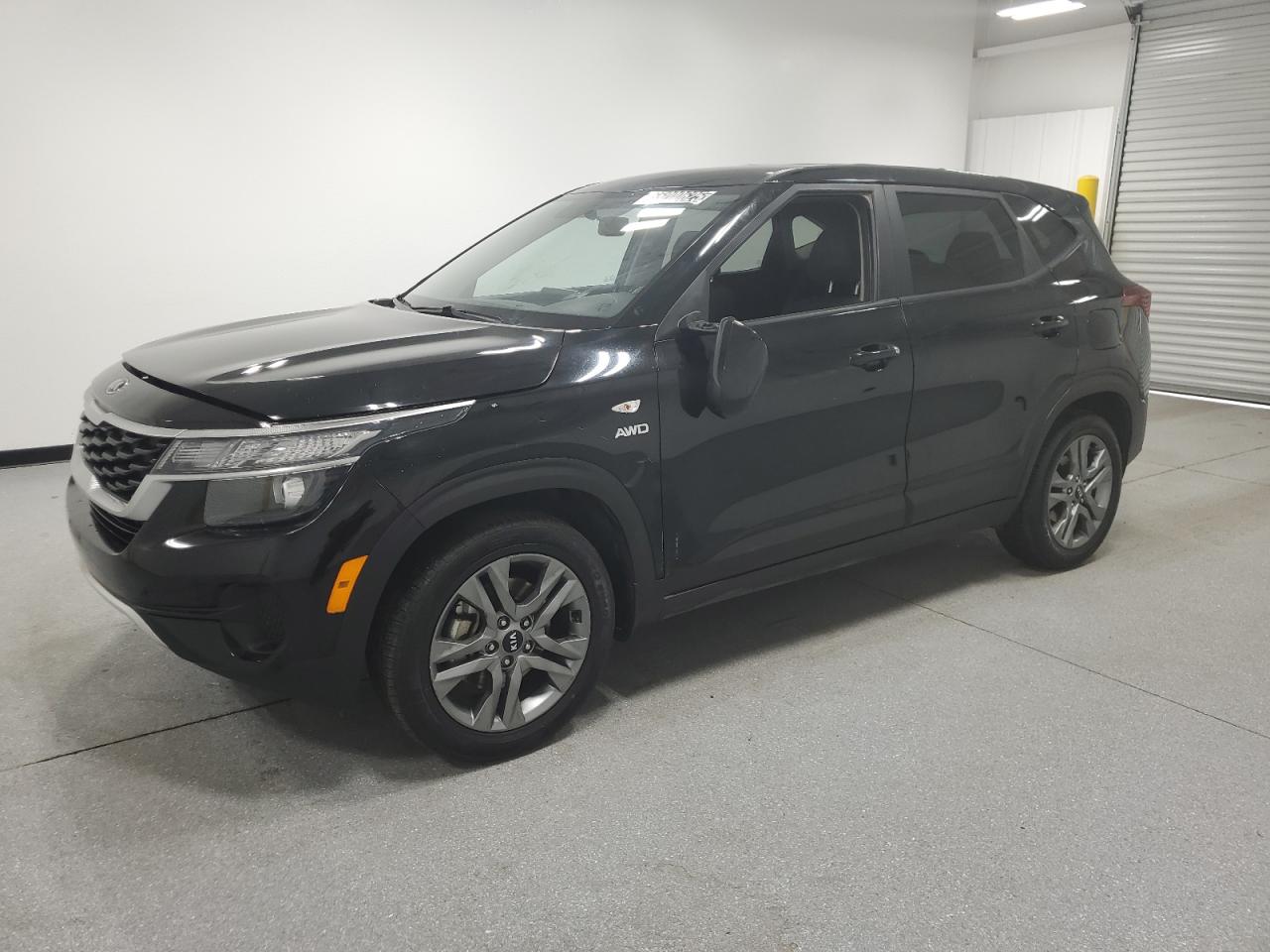 KIA SELTOS LX