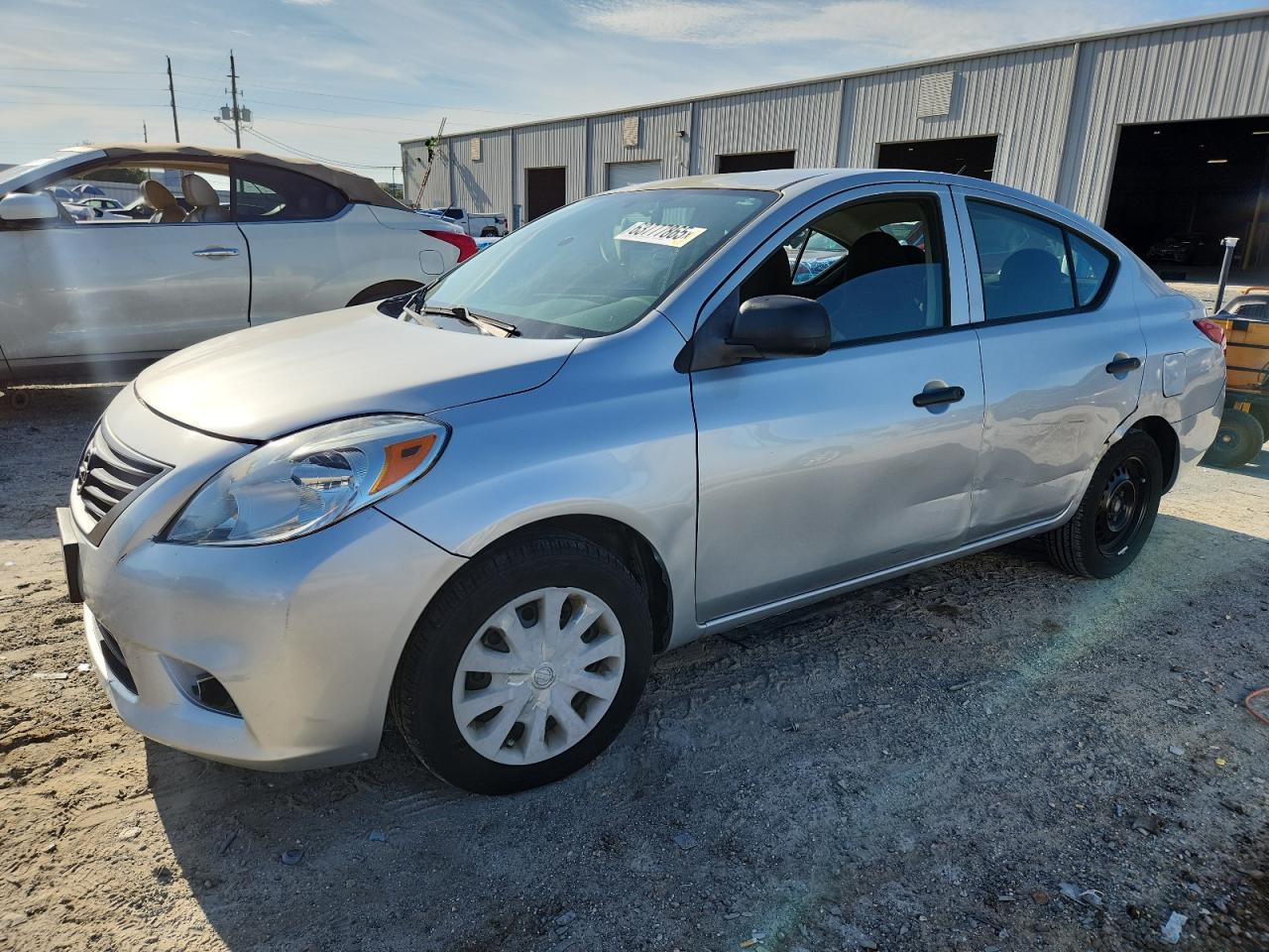 NISSAN VERSA S