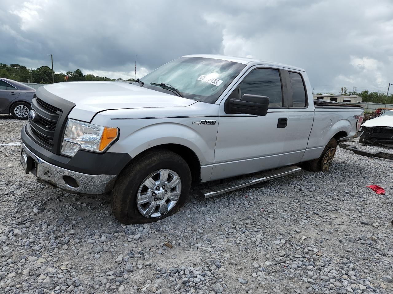 FORD F-150 SUPER CAB