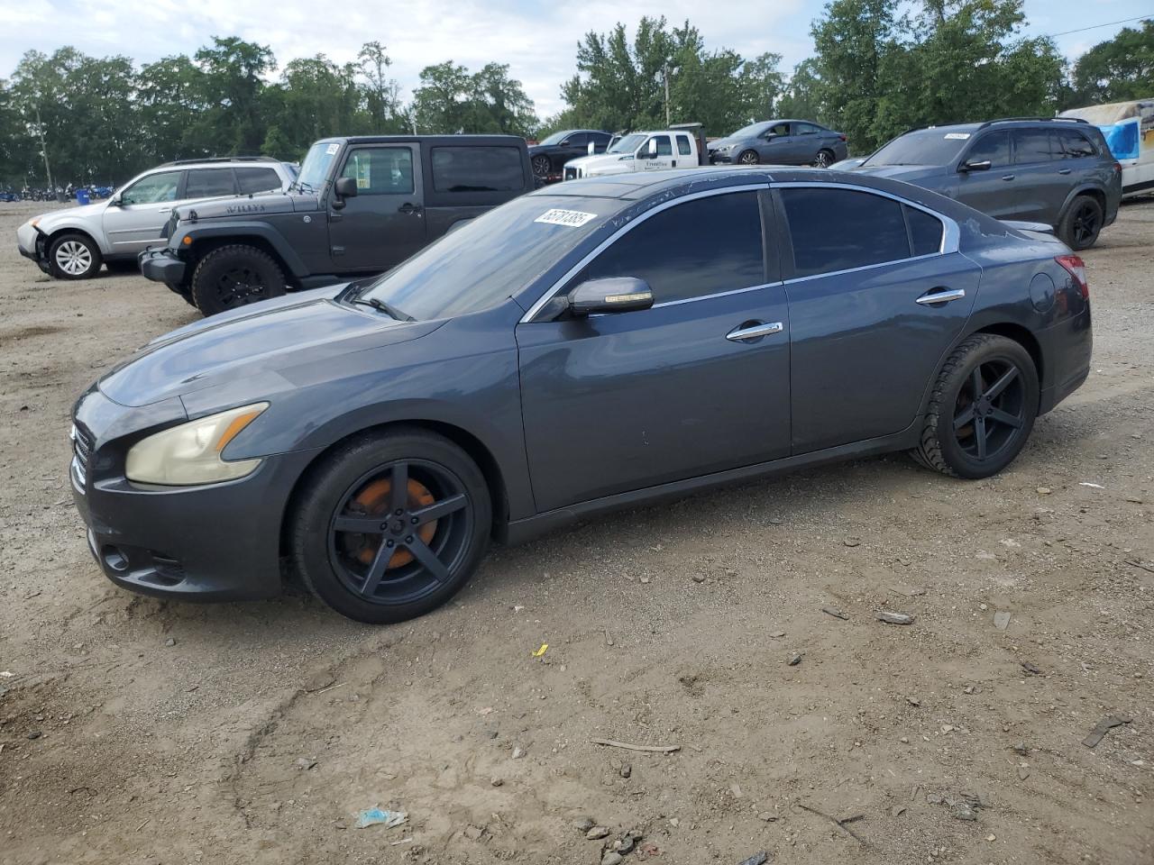 NISSAN MAXIMA S