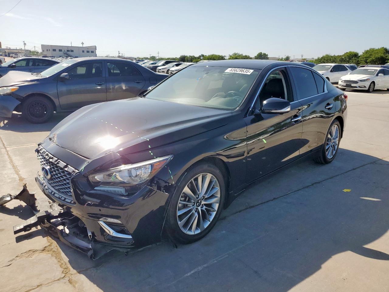 INFINITI Q50 LUXE