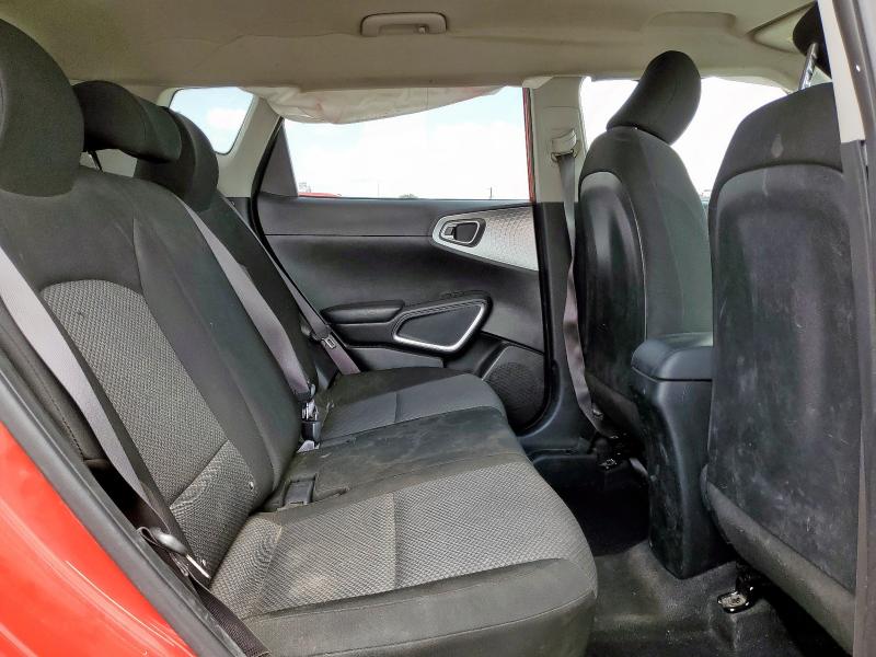 2021 KIA SOUL LX KNDJ23AU1M7755852