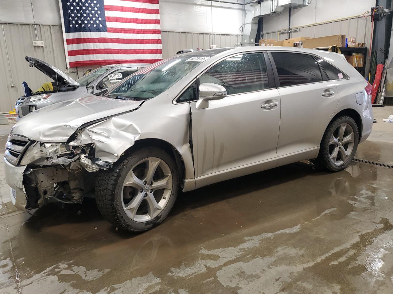 TOYOTA VENZA LE