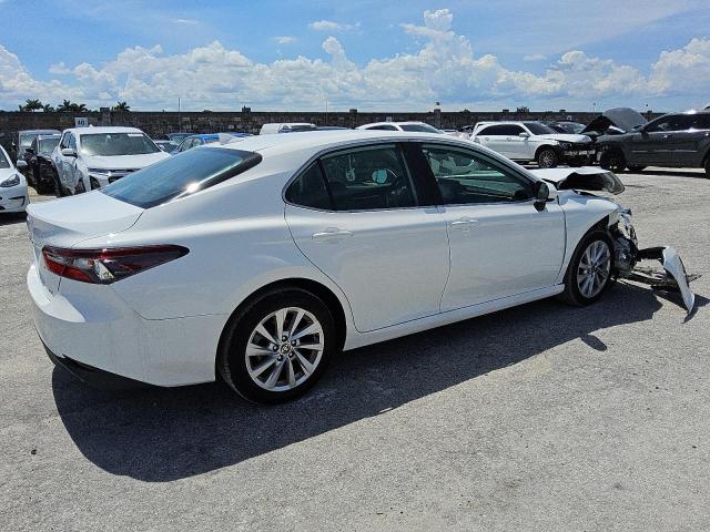 2021 TOYOTA CAMRY LE 4T1C11AK7MU453235