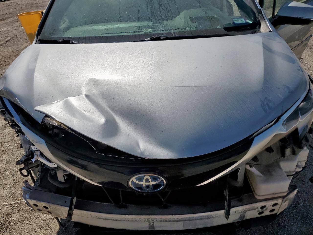 TOYOTA SIENNA LIMITED