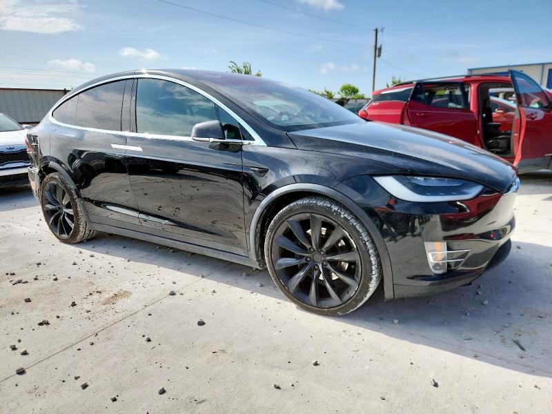 2017 TESLA MODEL X 5YJXCBE25HF044617