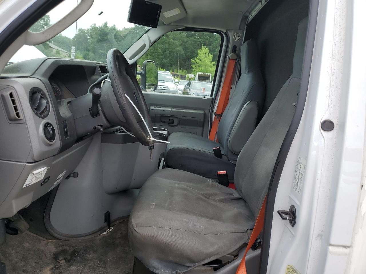 FORD ECONOLINE E450 SUPER DUTY CUTAWAY VAN