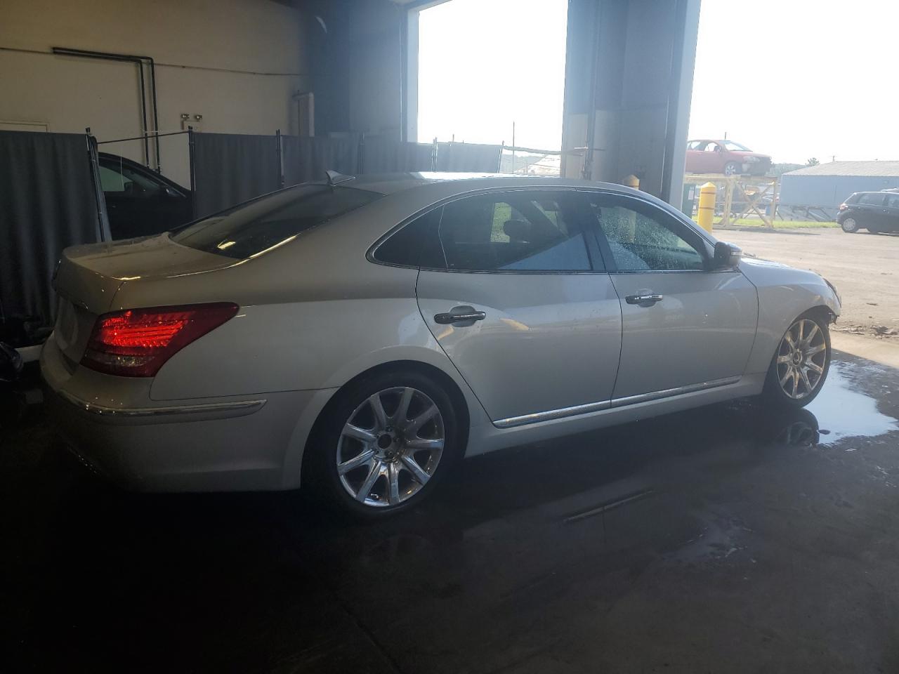 HYUNDAI EQUUS SIGNATURE