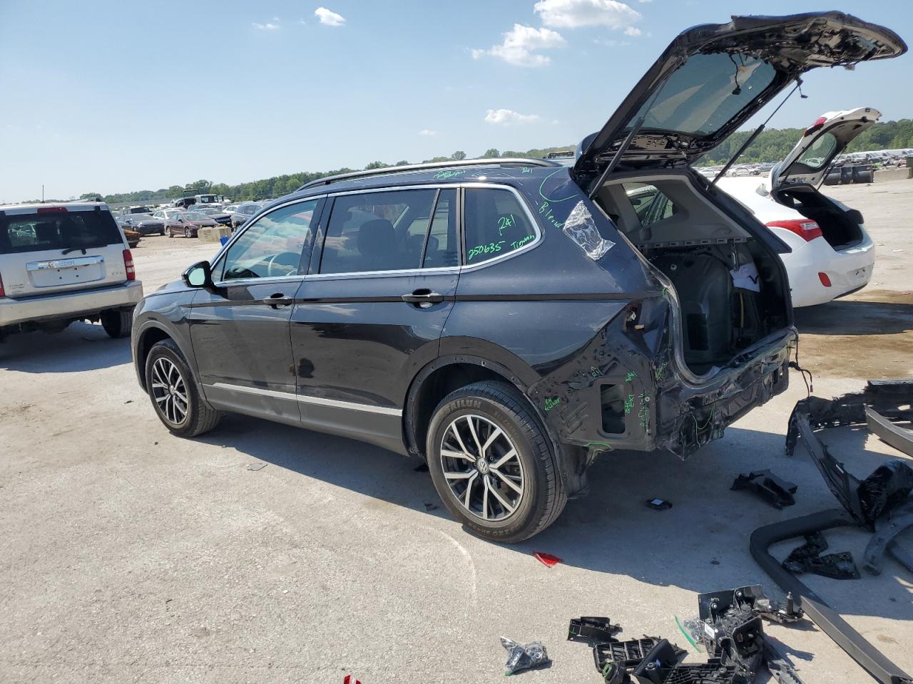 VOLKSWAGEN TIGUAN SE