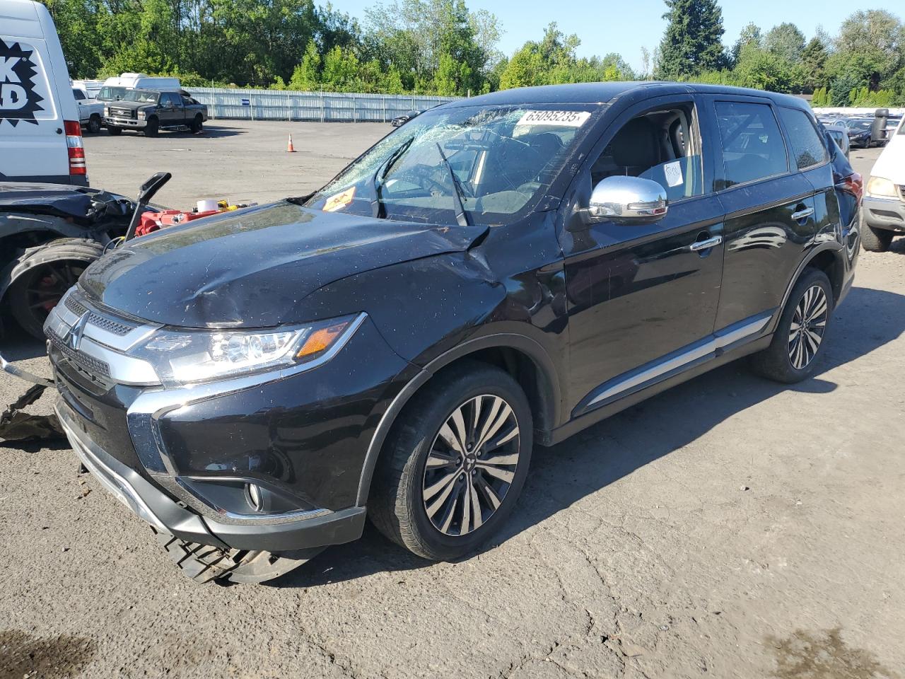 MITSUBISHI OUTLANDER SE