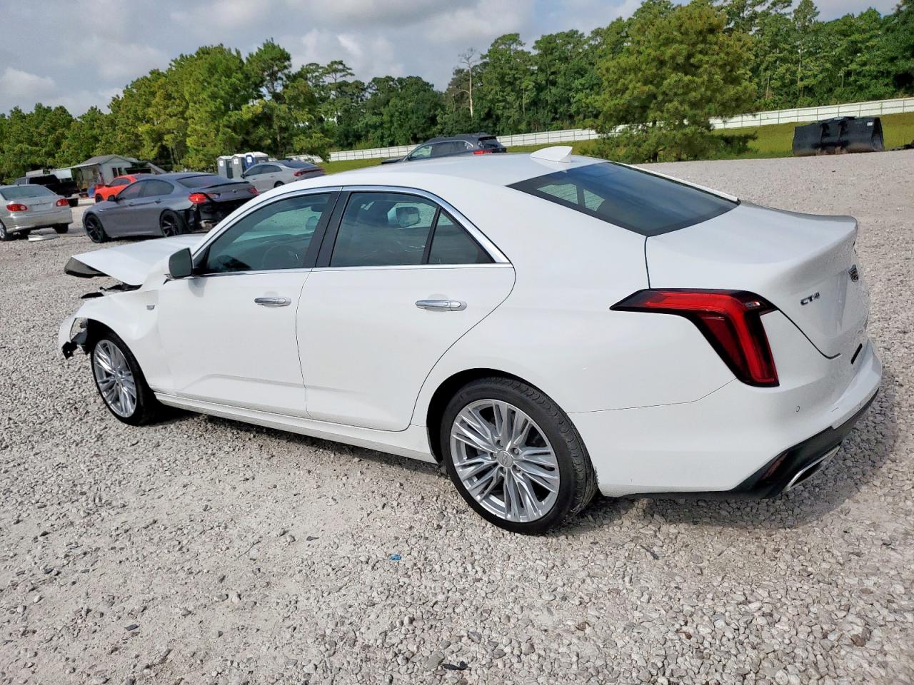 CADILLAC CT4 PREMIUM LUXURY