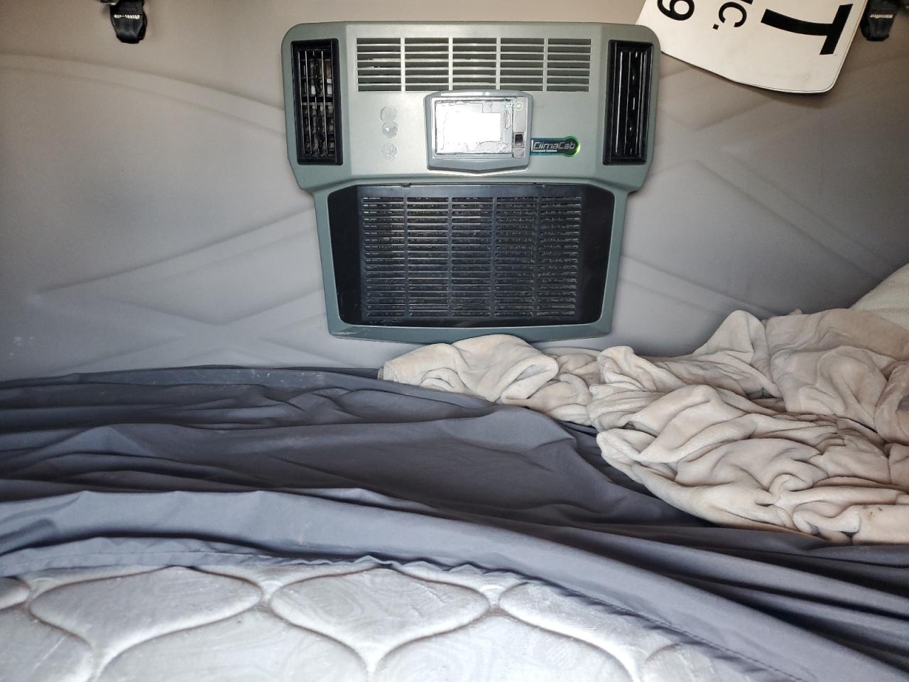 Lot #3264648912 2014 VOLVO VNL