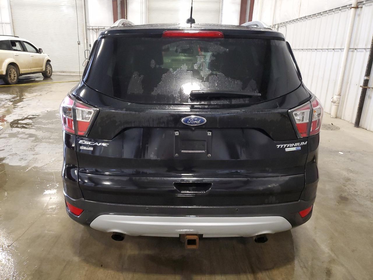 FORD ESCAPE TITANIUM