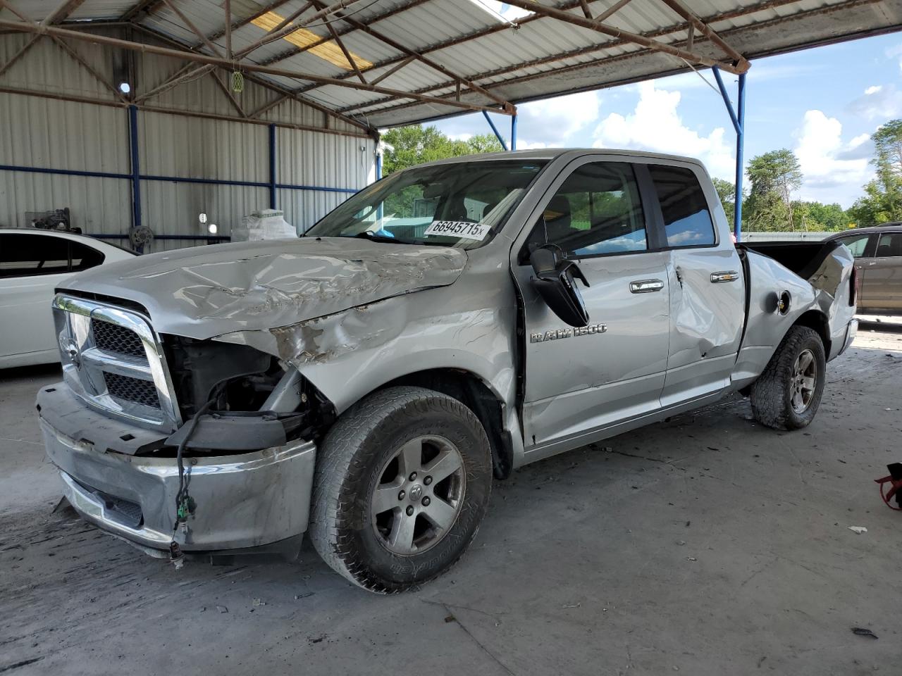 DODGE RAM 1500 SLT