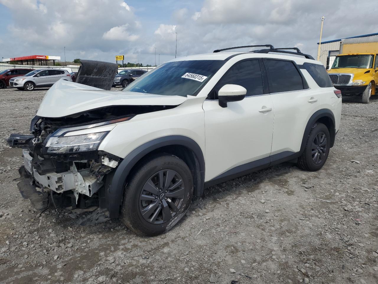 NISSAN PATHFINDER SV