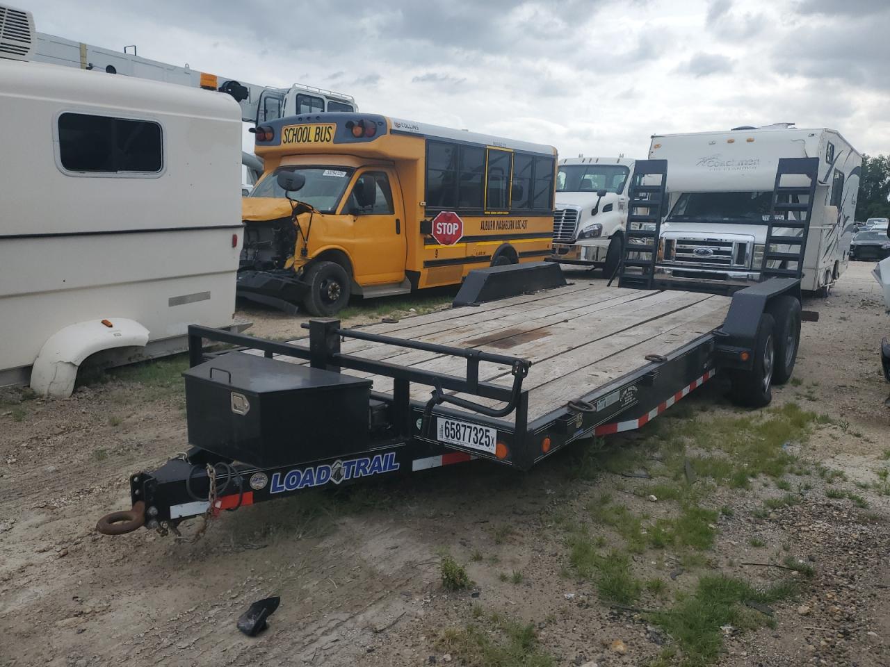 Lot #3211709522 2018 LOAD TRAIL TRAILER