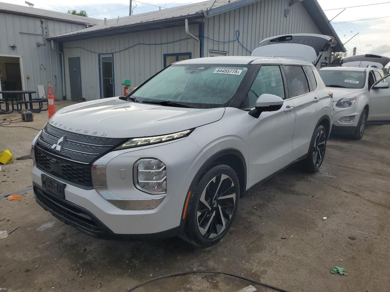 MITSUBISHI OUTLANDER ES