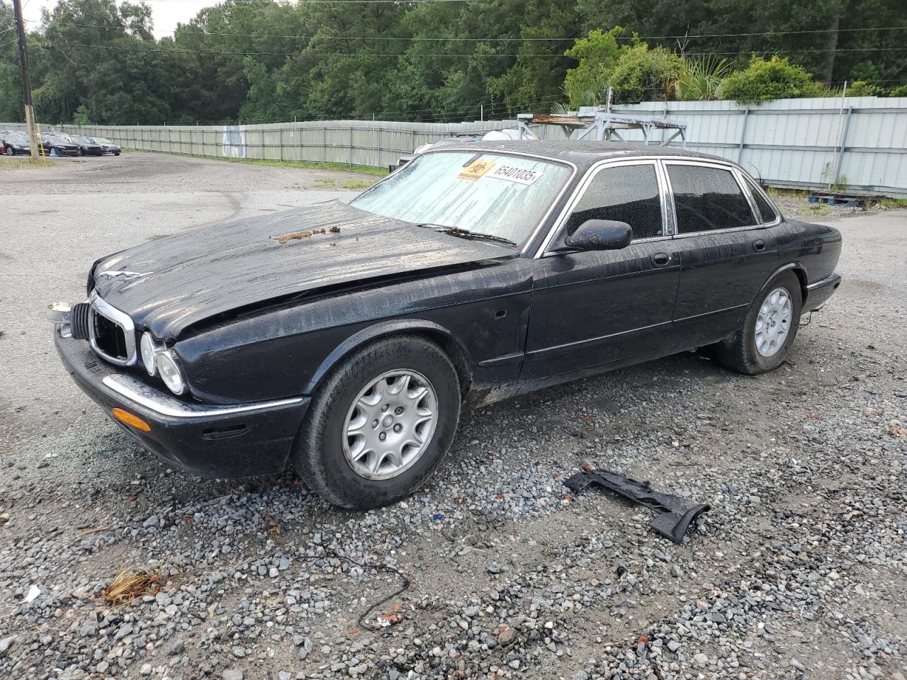  Salvage Jaguar XJ