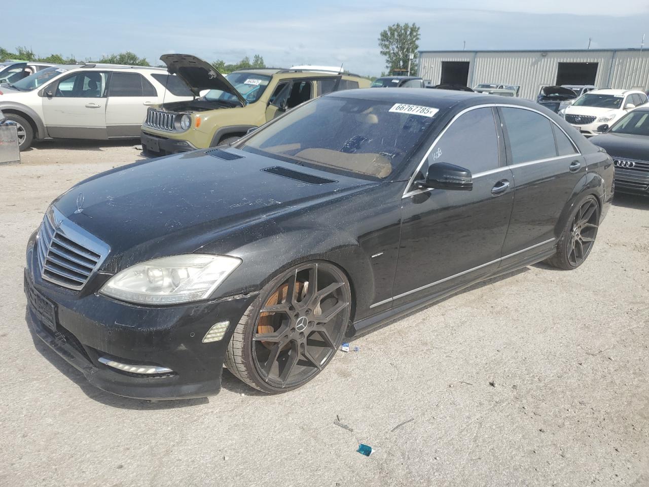 MERCEDES-BENZ S-CLASS 550