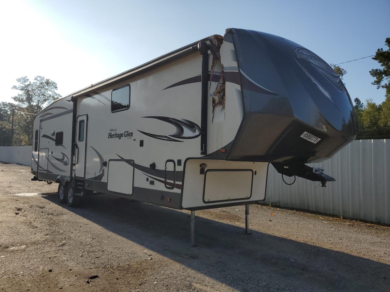 4X4FWBR26HV700512 FORS CAMPER 2017
