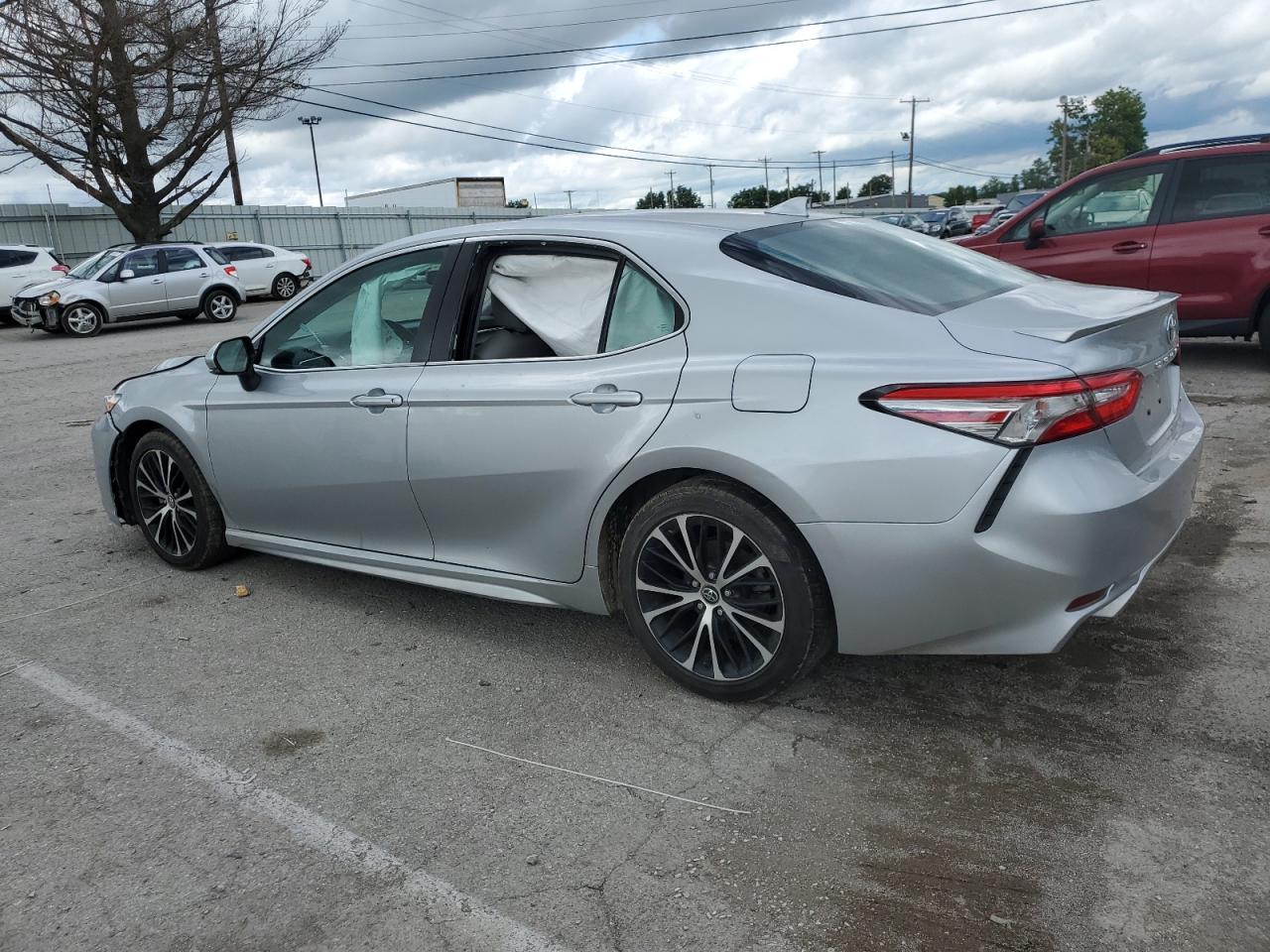 4T1B11HK6JU600271 TOYOTA CAMRY 2018