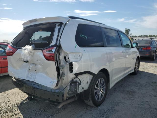 5TDYZ3DCXJS948466 Toyota SIENNA XLE