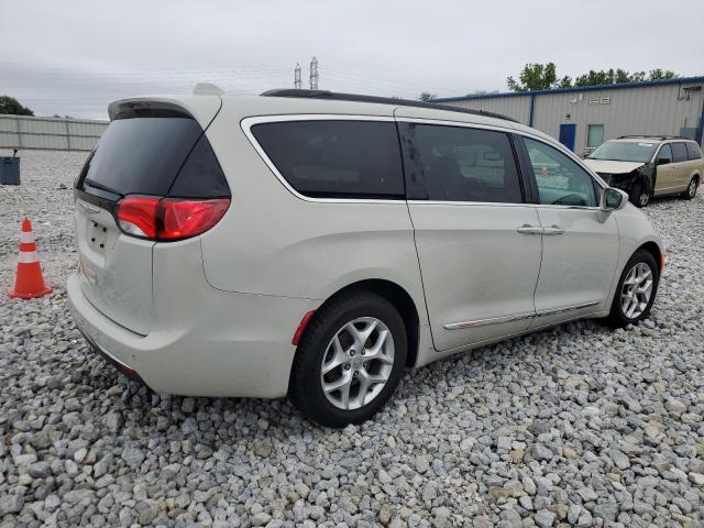 2C4RC1BGXHR553139 2017 CHRYSLER PACIFICA, photo no. 3