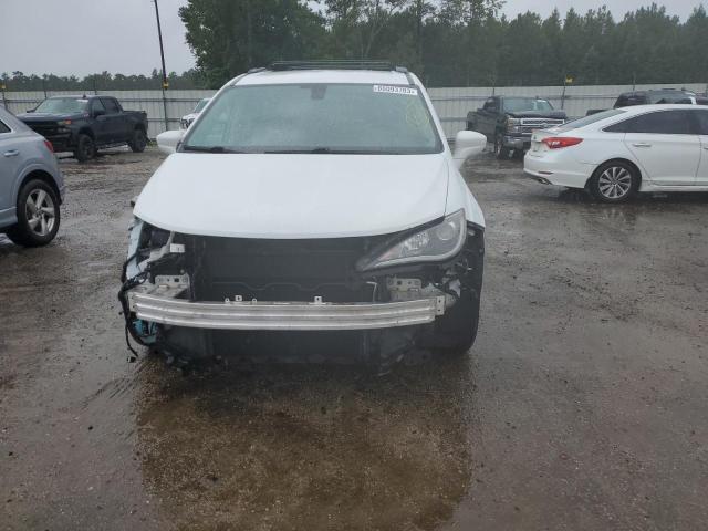 2C4RC1BG2HR579671 2017 CHRYSLER PACIFICA, photo no. 5