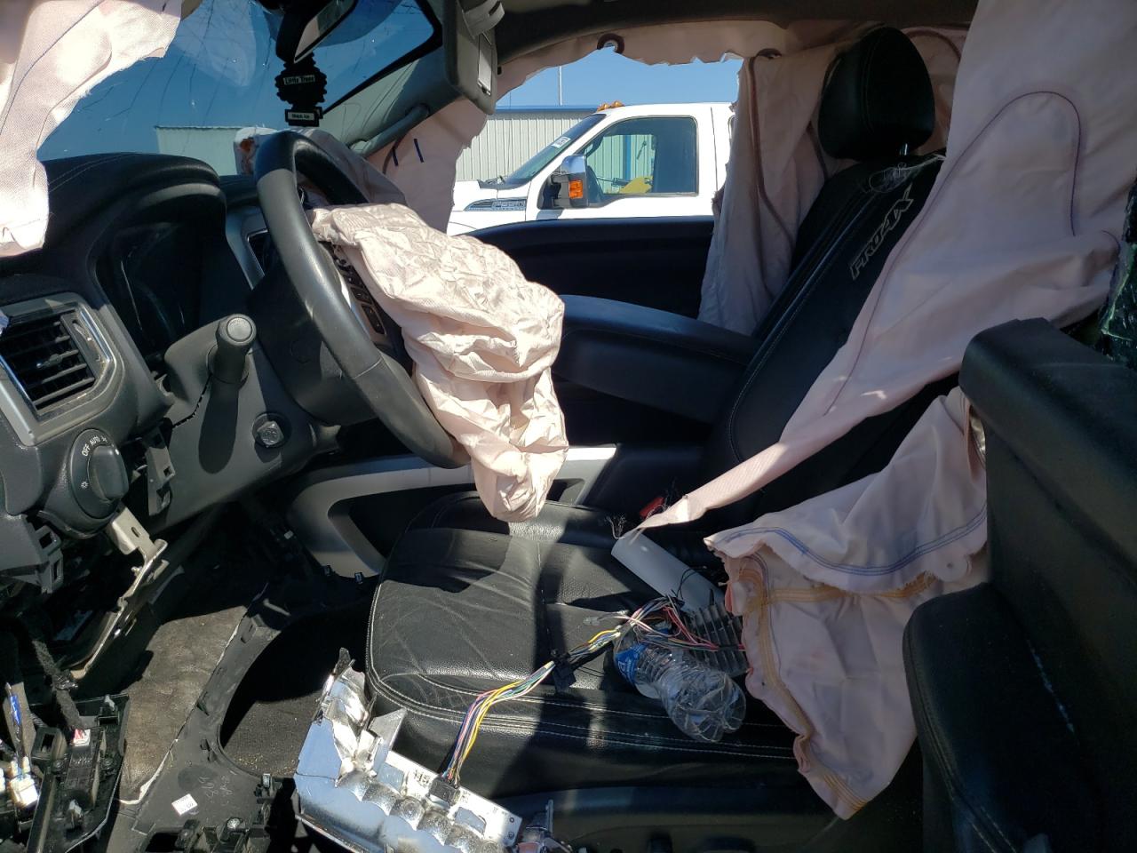 1N6BA1F49HN552324 NISSAN TITAN 2017