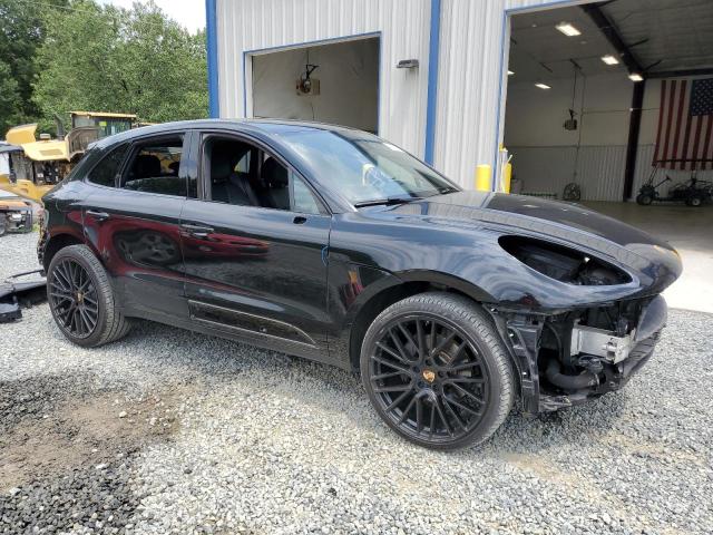 VIN WP1AA2A52JLB21330 2018 Porsche Macan no.4