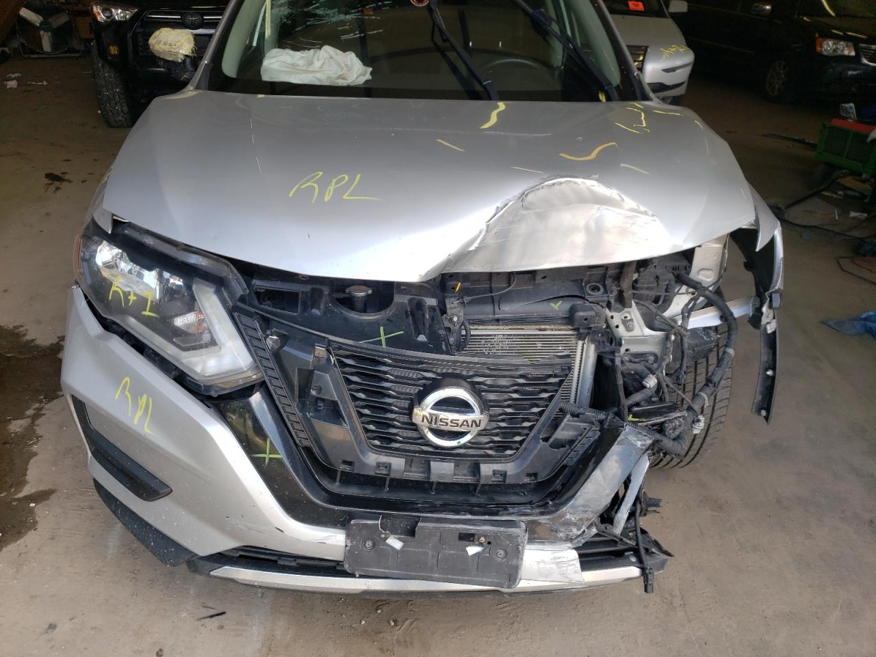 KNMAT2MV3HP557341 NISSAN ROGUE 2017