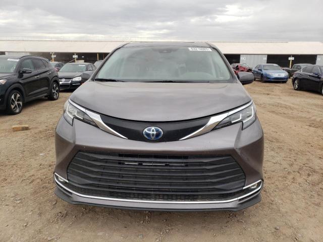 5TDYRKEC6MS055594 Toyota SIENNA XLE