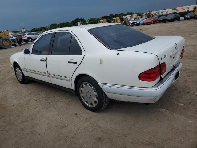 1996 Mercedes-Benz E 320 VIN: WDBJF55F8TJ013296 Lot: 54574284