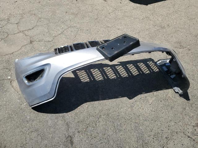 1C4RJEAG9JC402855 Jeep Grand Cherokee Laredo