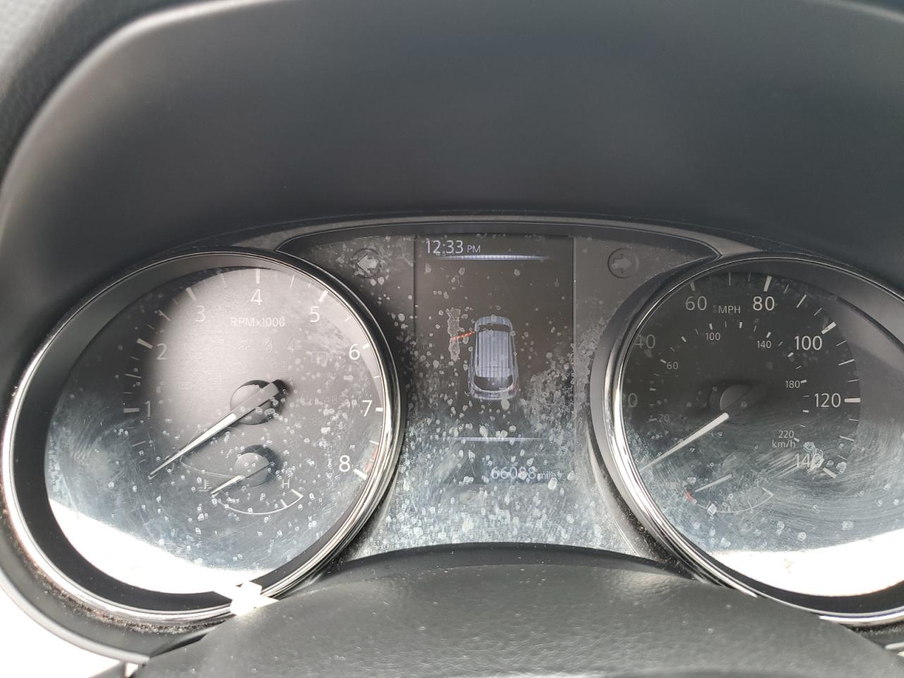 JN1BJ1CR8JW206643 NISSAN ROGUE 2018