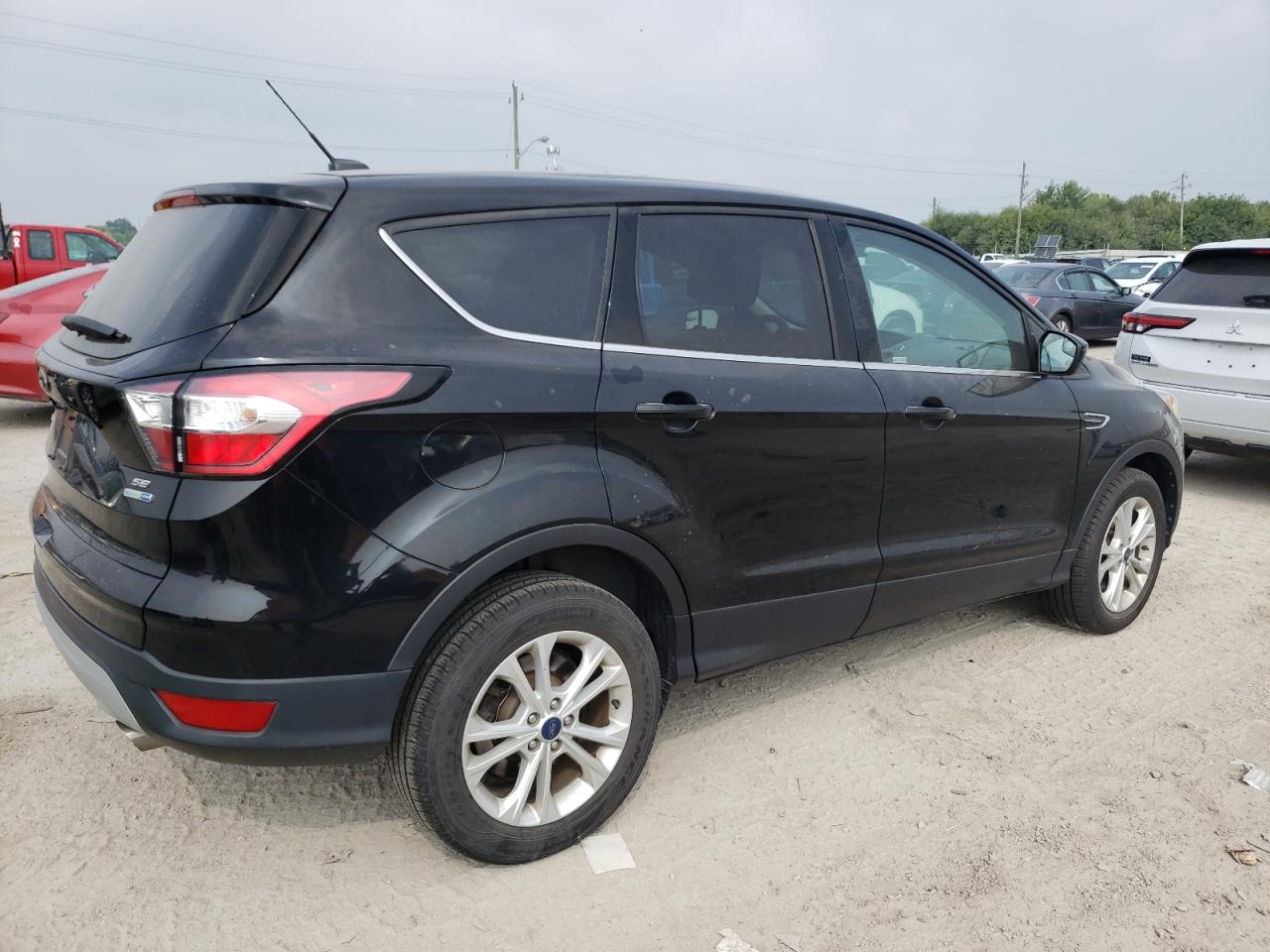 1FMCU9G96HUD37881 FORD ESCAPE 2017