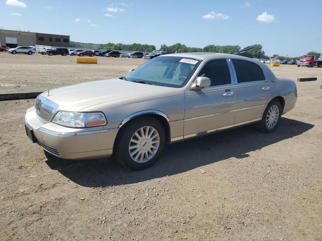 2005 Lincoln Town Car Signature Limited