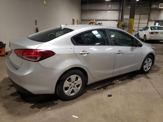 3KPFK4A7XJE213487 | 2018 KIA FORTE LX