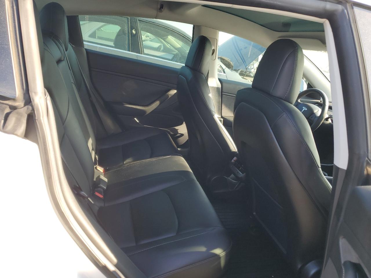 5YJ3E1EA8KF436265 TESLA MODEL 3 2019
