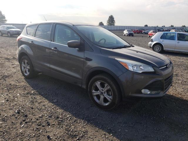 1FMCU9G9XGUC30492 Ford ESCAPE SE