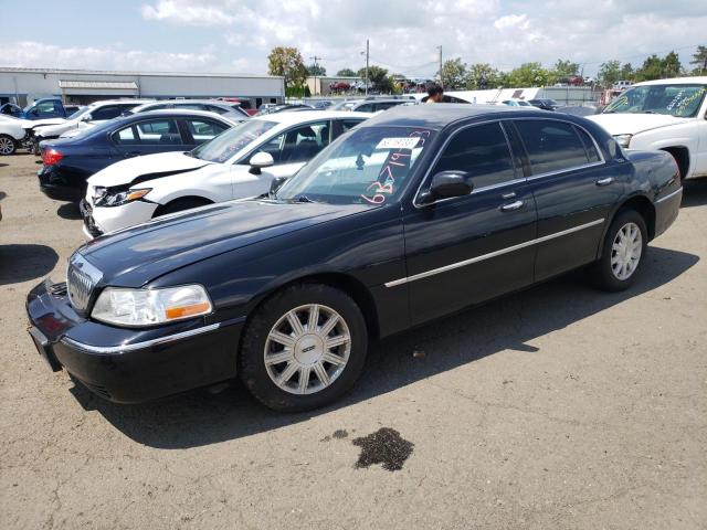 2011 Lincoln Town Car Signature Limited